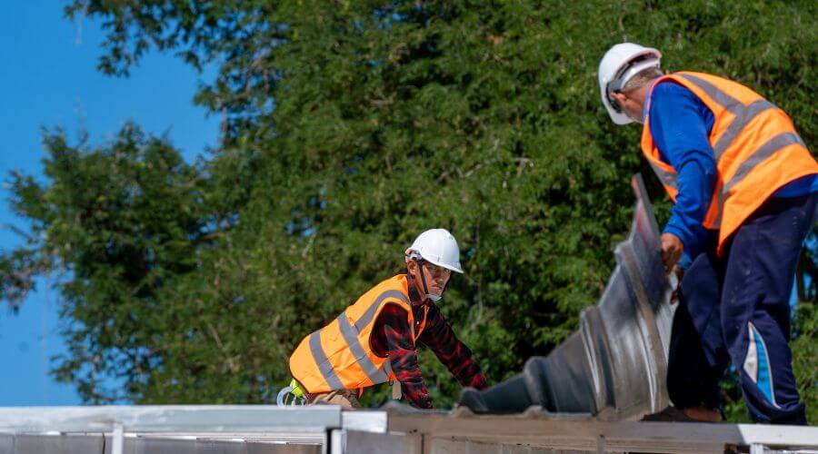 Professional new roof installation services in Hialeah, FL